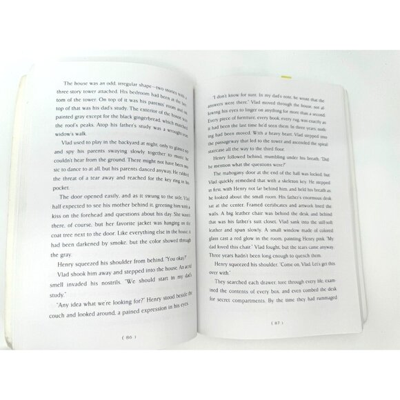 The Chronicles of Vladimir Tod Paperback by Brewer, Heather / ISBN 0545115744 - Picture 7 of 7